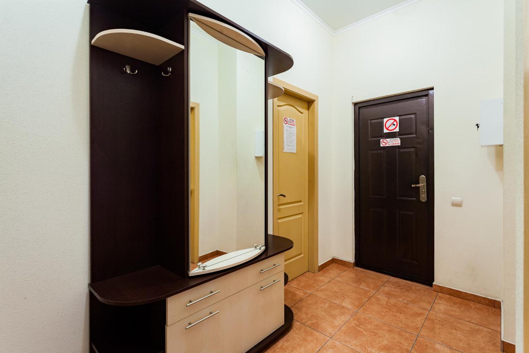 Apartment At Malaya Zhytomyrska 5 Kiev Buitenkant foto